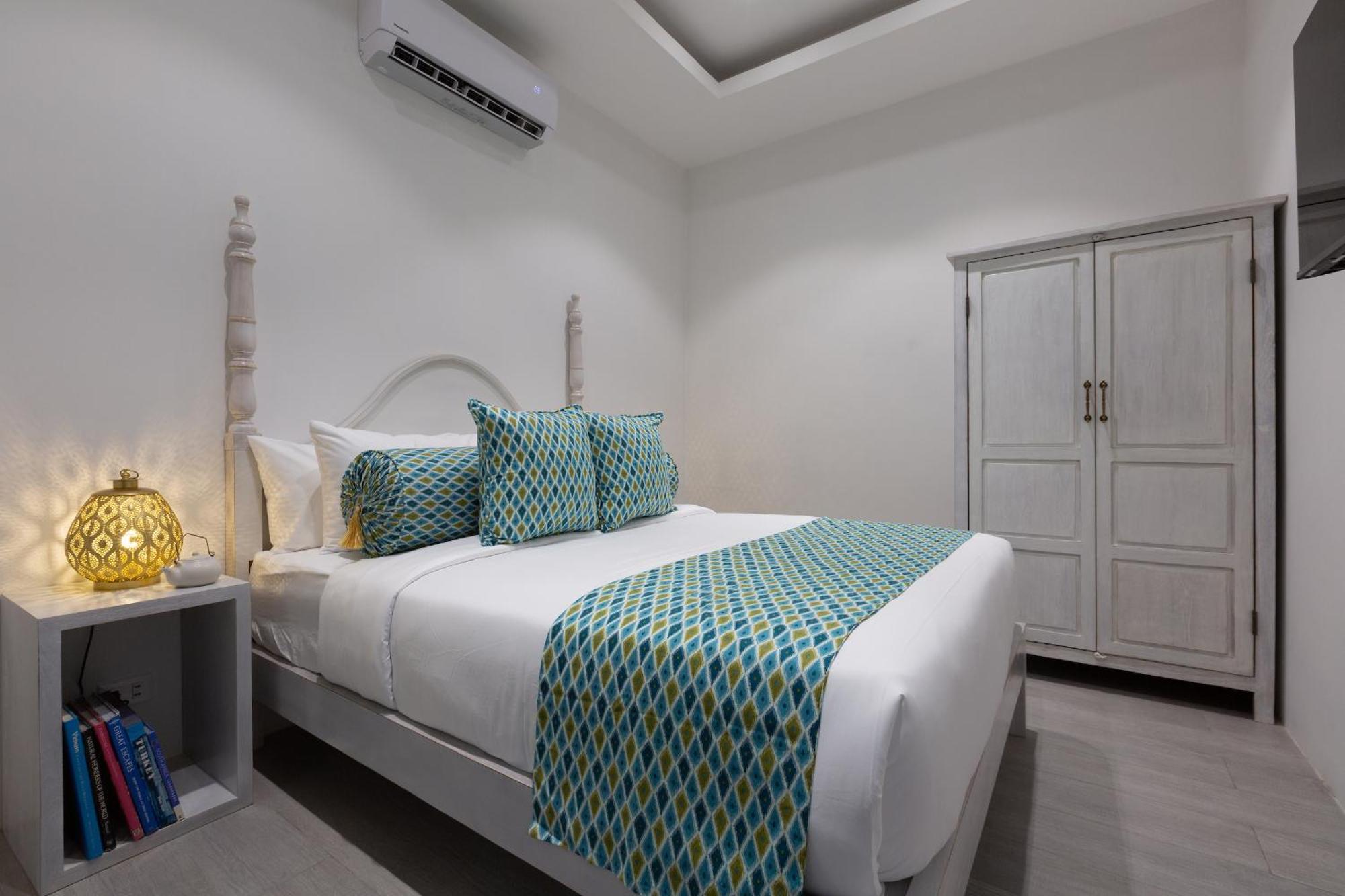 Tembo Club & Hotell 4*